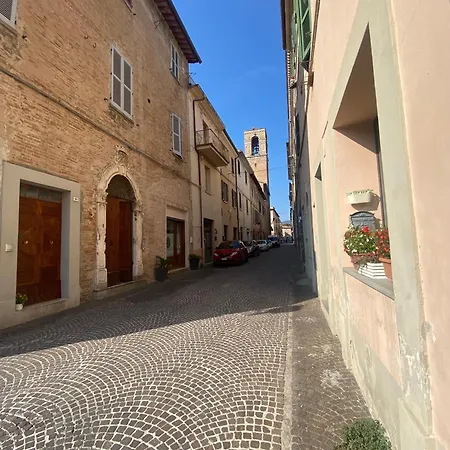 Appartamento Nel Centro Storico Urbania